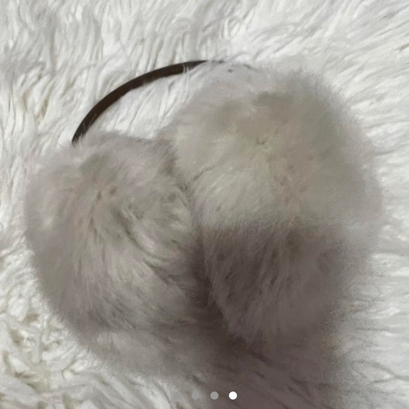 Restoration hardware earmuffs - Picture 3 of 4